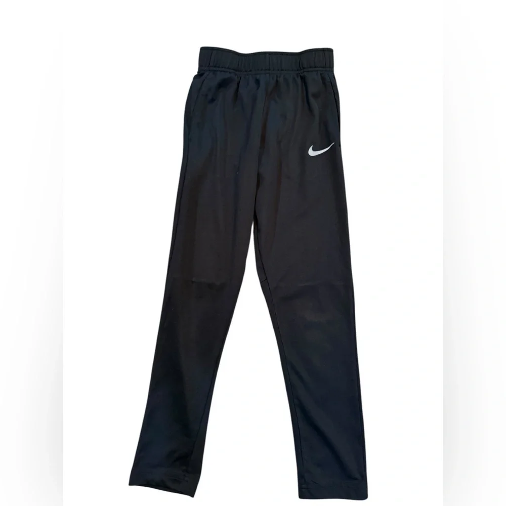 Girls Nike Dri fit long sleeve top & joggers. Both are XS EUC